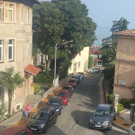 Mika Apartman Appartamento Abbazia Esterno foto