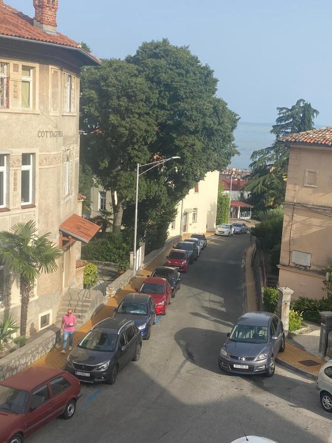 Mika Apartman Appartamento Abbazia Esterno foto